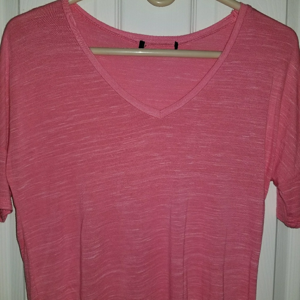 💖Flattering Pink Tunic💖 - Picture 3 of 4